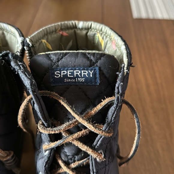Sperry Winter Boots - Picture 2 of 9